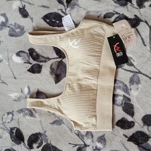 NWT Zoezi Sports Bras US M